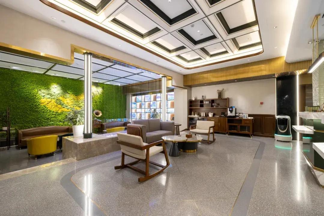 Nost Algia Hotel Near Beijing Panjiayuan Antique Market- Beijing Happy Valley, Cbd, China Zun And Sanlitun, Tian'Anmen Square, Free Ice Cream, Mineral Water, Coffee, Snacks And Laundry Service, Free Gymnastic, English Communication Well Екстер'єр фото