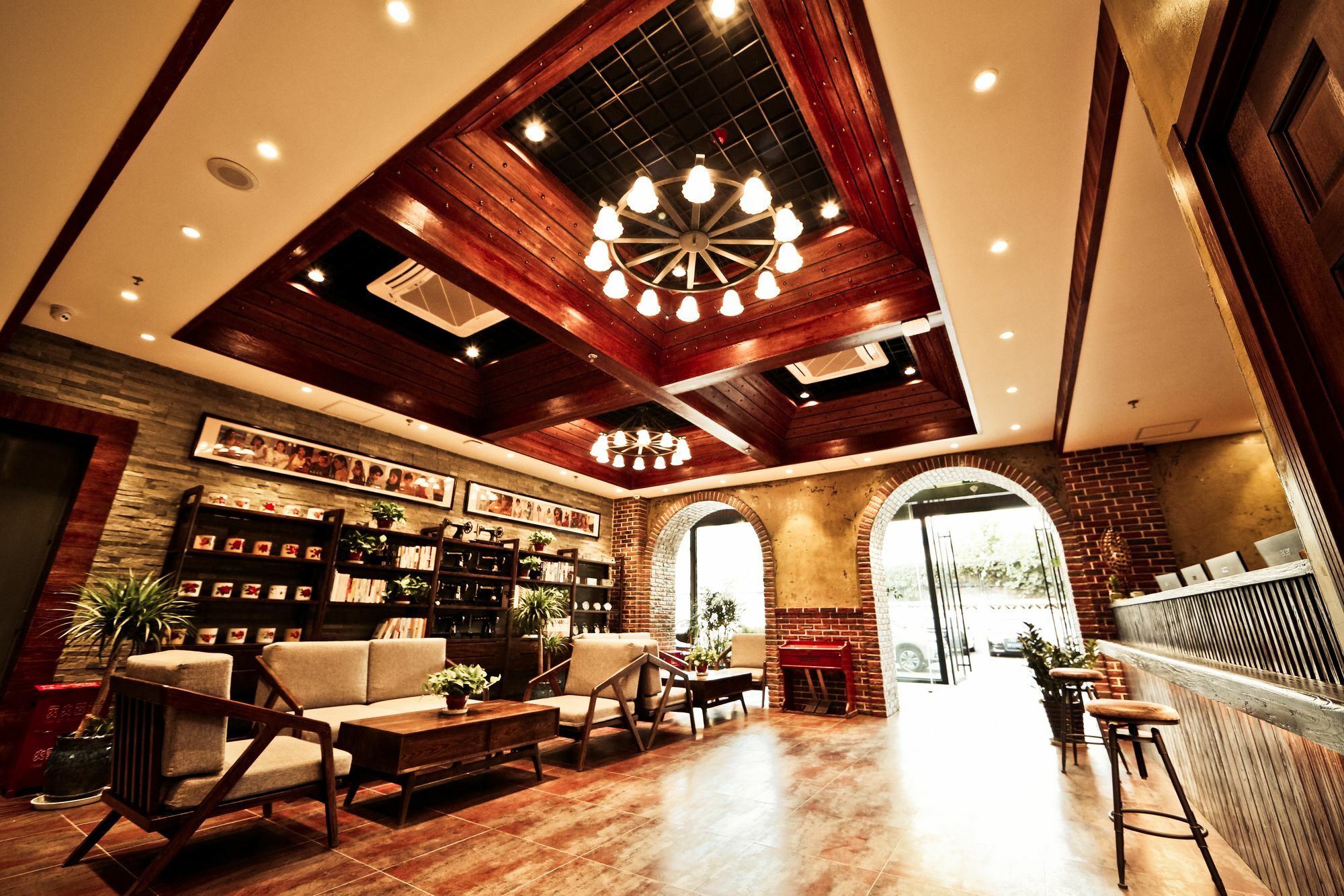 Nost Algia Hotel Near Beijing Panjiayuan Antique Market- Beijing Happy Valley, Cbd, China Zun And Sanlitun, Tian'Anmen Square, Free Ice Cream, Mineral Water, Coffee, Snacks And Laundry Service, Free Gymnastic, English Communication Well Екстер'єр фото